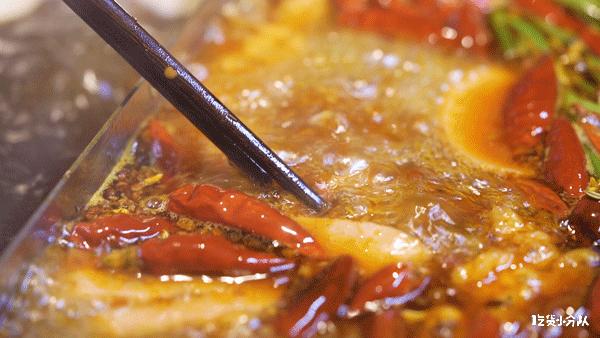 排队归排队，这店名你念的对吗？