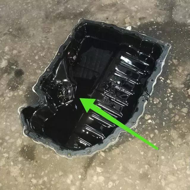 大众迈腾发动机漏油维修费用,迈腾发动机漏油处理方法