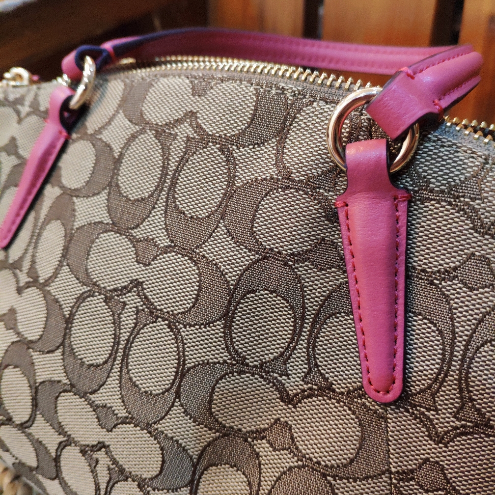 蔻驰经典款马鞍包,蔻驰时尚轻奢包