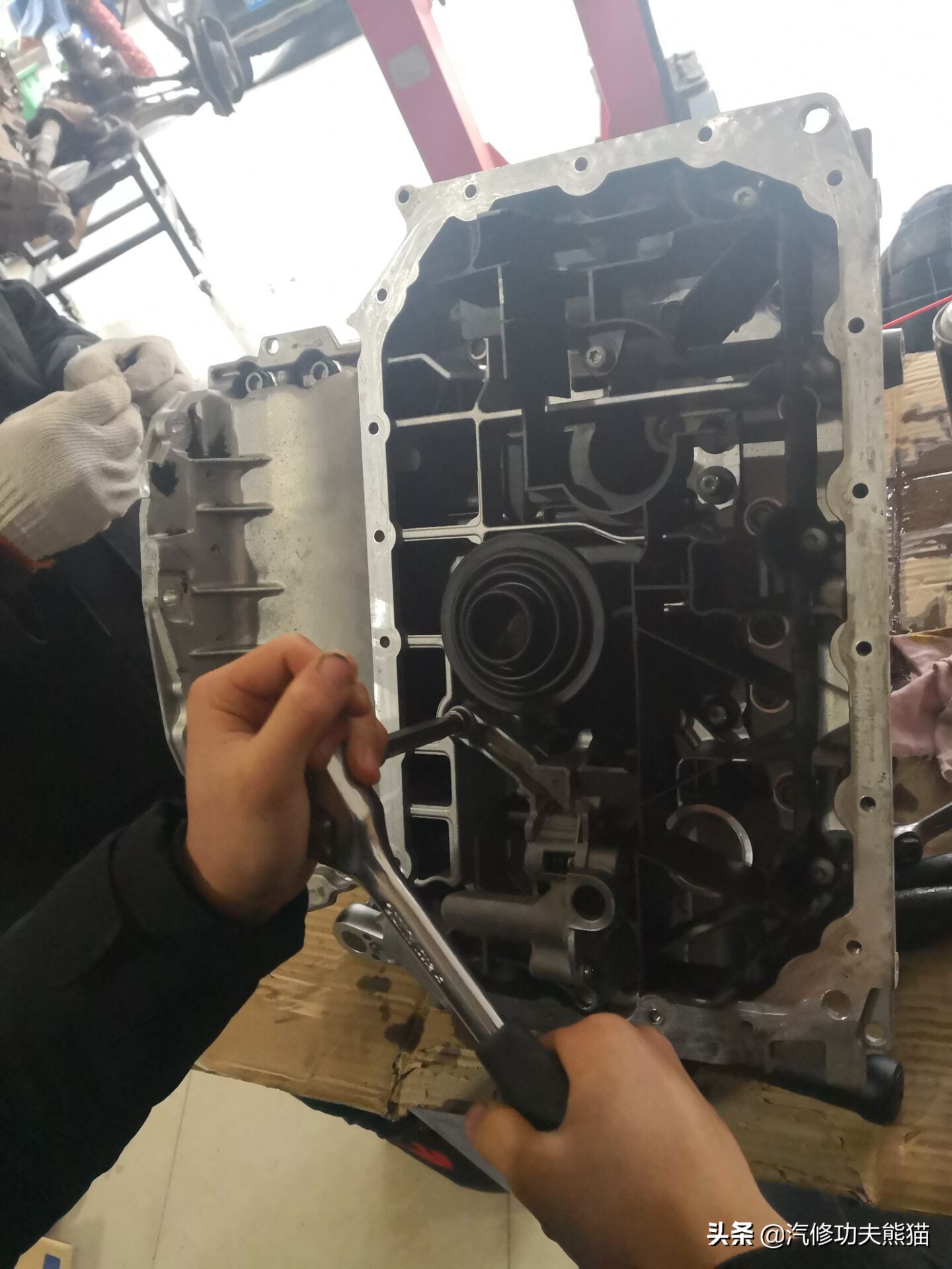 2020款保时捷卡宴s烧机油吗,保时捷卡宴免拆治理烧机油靠谱吗