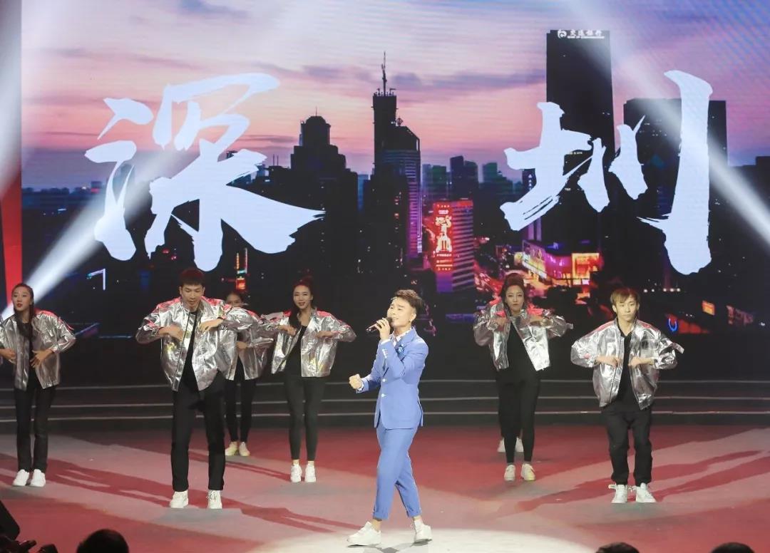 深圳佳兆业高光时刻,深圳佳兆业球迷震撼助威