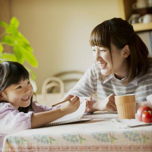 “妈妈，你下面怎么长头发？”高情商妈妈教科书般回答，值得你学