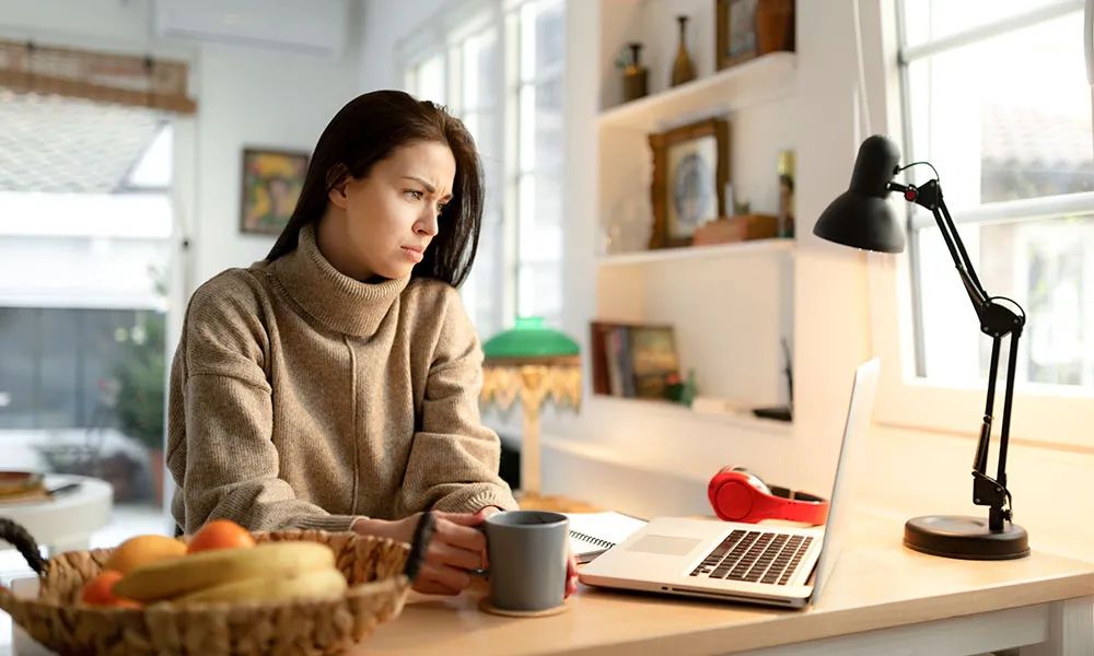 「热搜」知乎热门：在加拿大月薪4-5千，是刚过温饱线的水平？