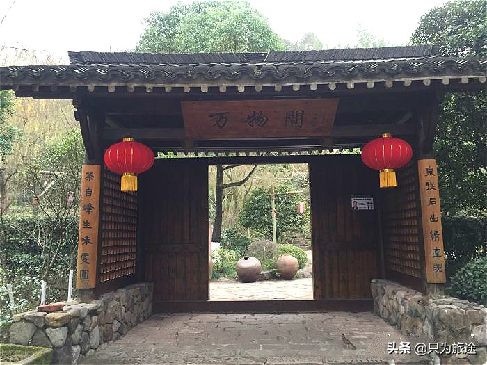 喝白酒的小姐姐古装,穿汉服喝白酒小姐姐