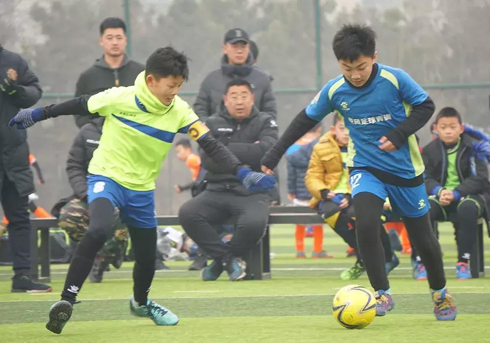 姗姗来迟的比赛,前所未有的共鸣烟台少儿足球嘉年华扬帆起航!