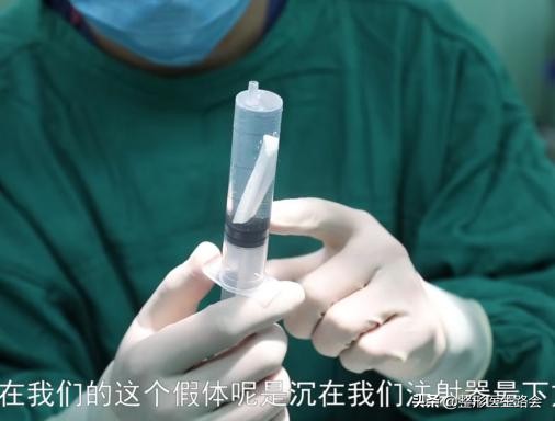 膨体隆鼻3年了鼻尖要露出来,膨体隆鼻会有严重的后果