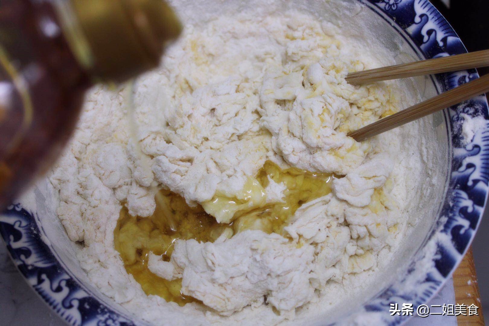 做油条发面的技巧和配方,油条如何和面才能蓬松