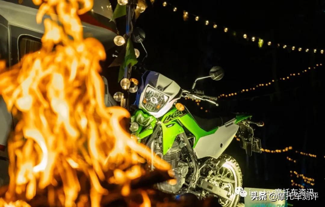 川崎klx230和川崎300x哪个好,川崎klx230和无极300哪个好