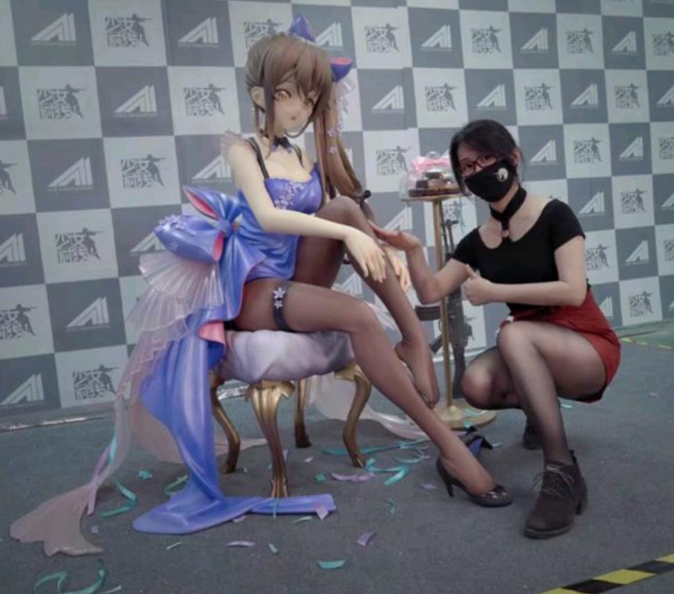 等身手办娃娃推荐3000元,万代塑料手办超可动系列