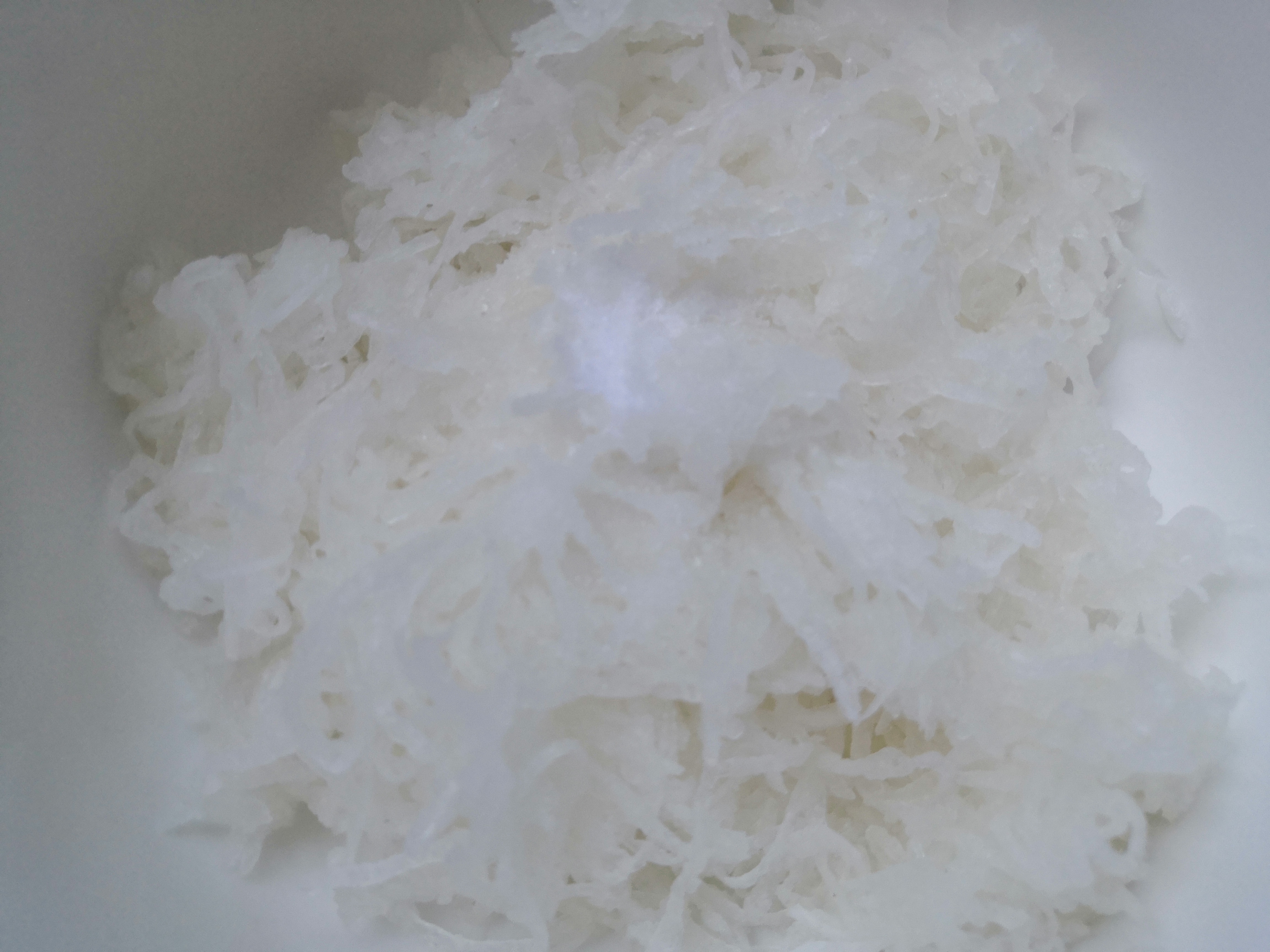 朋友送我一袋粘米粉,和萝卜一起做成糕点,早上煎几块,香!