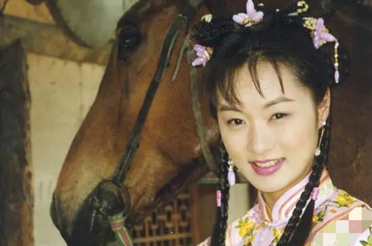 49岁怀玉公主郑家榆自曝患病！脸色发黑眼眶凹陷，暴瘦到认不出