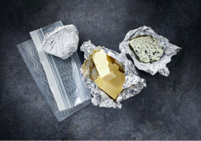 奶酪是冷藏保存还是冷冻保存,奶酪冷藏是放上面还是放下面