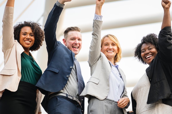 遇到强势不讲理的同事怎么办,遇到小气的朋友怎么办