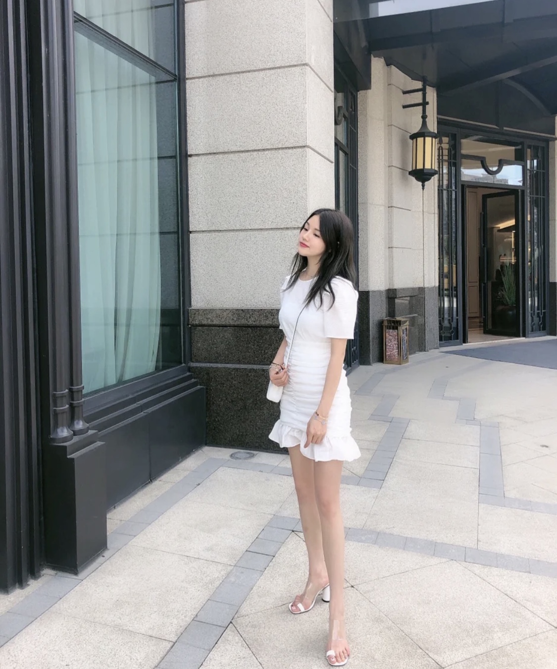 今夏超火的凉鞋怎么穿给你舒适感,还在穿老土一字带凉鞋