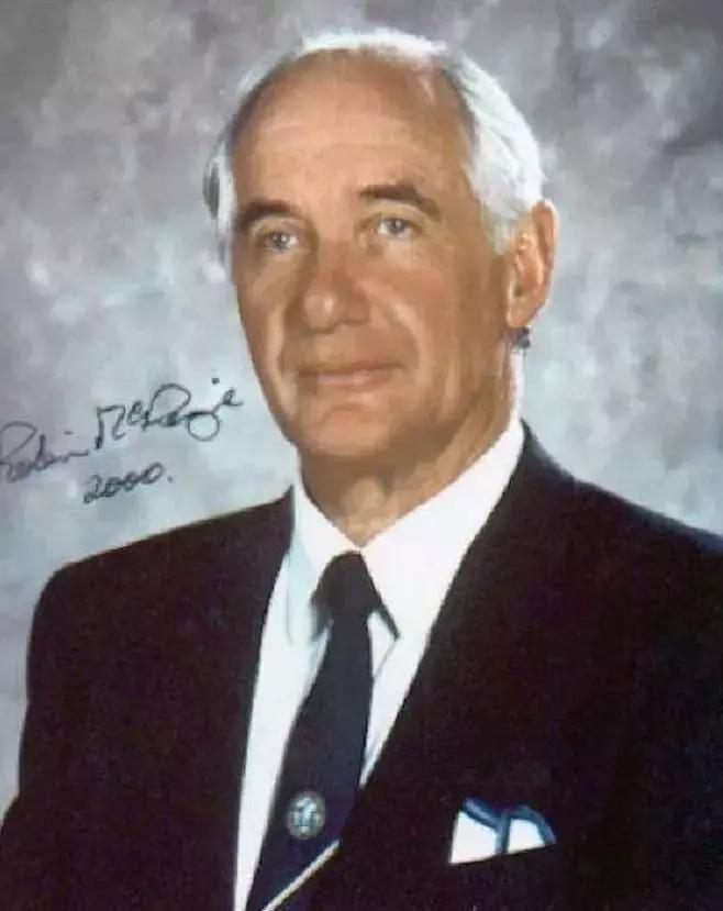 治疗腰间盘突出的最好锻炼方法,治腰间盘突出的最佳锻炼方法视频