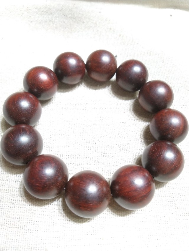 小叶紫檀手串开裂了怎么办,小叶紫檀手串开裂怎么修复