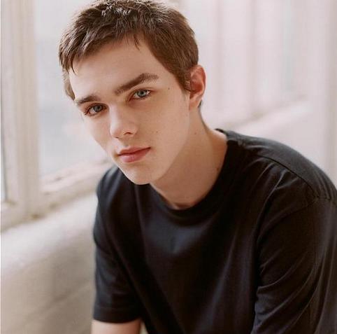 芳心纵火犯男主,芳心纵火犯对应的男生