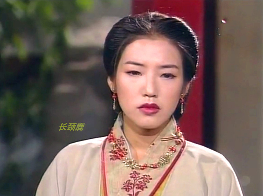 颜值不够美颜来凑年龄大就装嫩,颜值不够才艺来凑