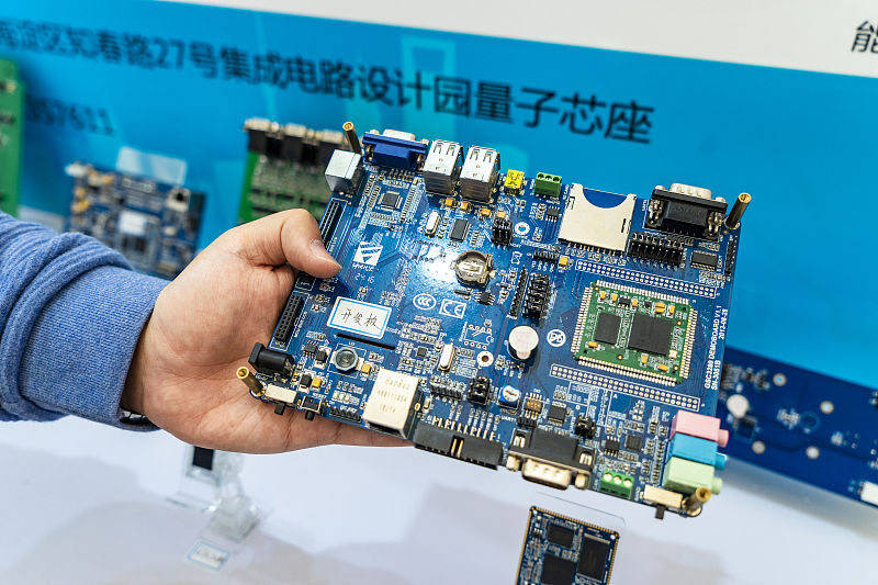 我国gpu与cpu哪个差距更大,国产cpu支持win7吗