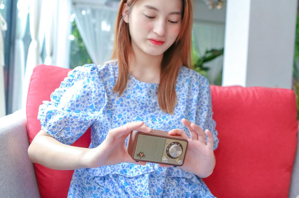 复古颜值结合最新科技,山进MASTERM1无线蓝牙音箱收音机体验有感