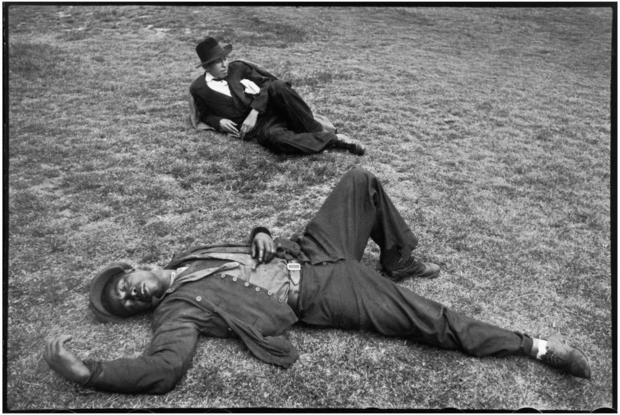 布列松摄影艺术书,布列松经典摄影作品解读