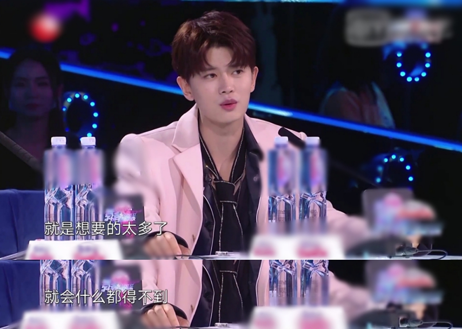 任嘉伦当评委时跳林俊杰的歌,任嘉伦评委舞者暖心