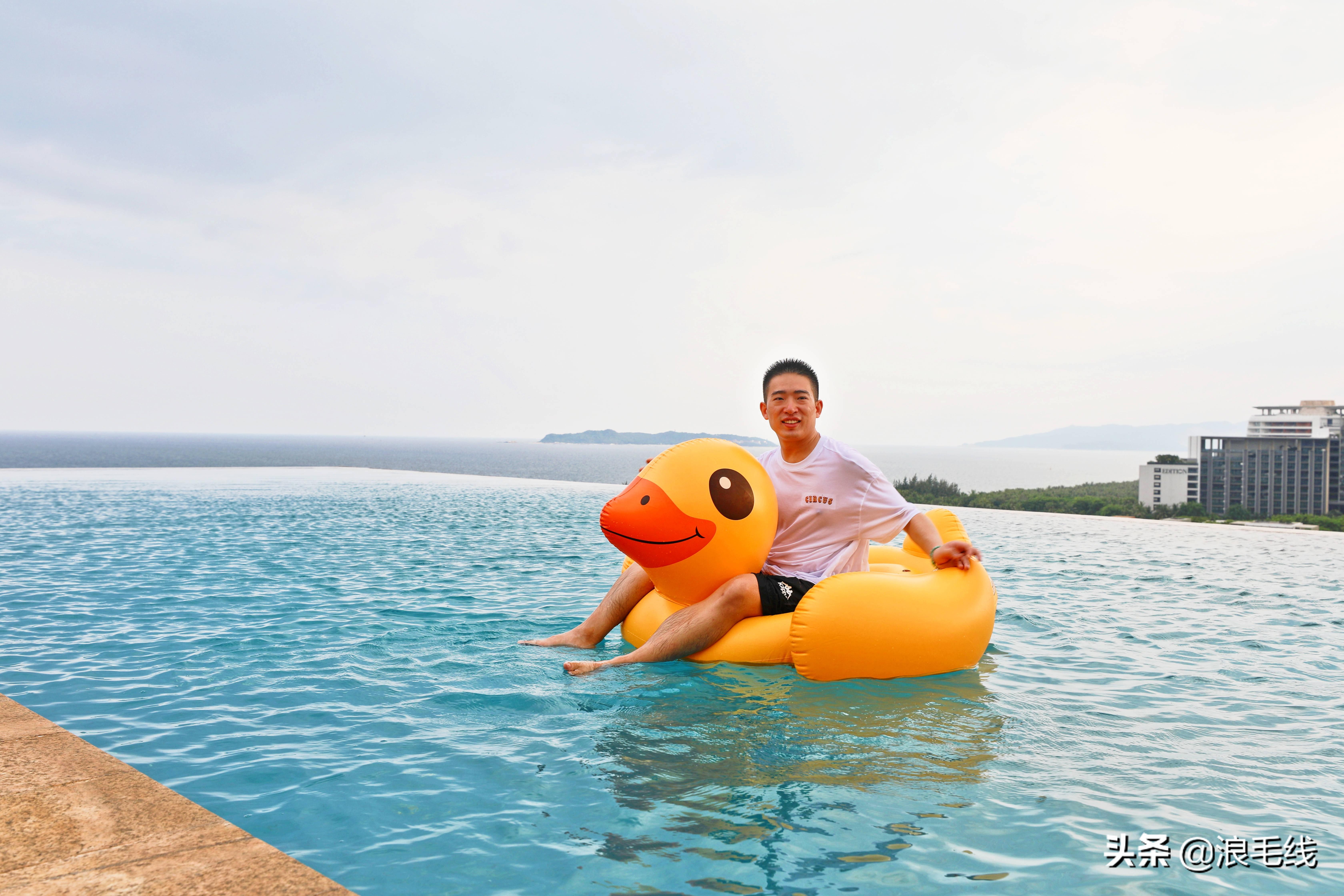 李现拍戏住的三亚酒店多少钱一晚,住韩商言同款酒店