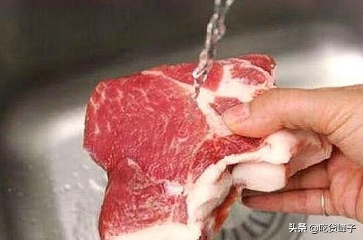 清水洗猪肉的正确方法视频,猪肉脏怎么洗最快