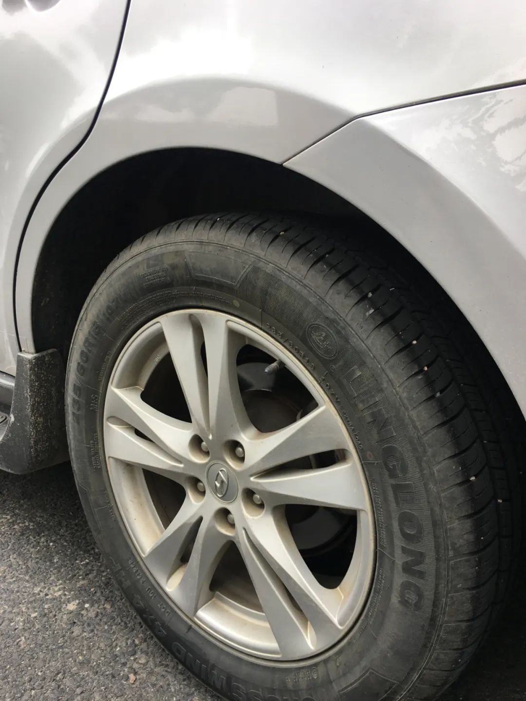 现代胜达和丰田汉兰达哪个好,现代老款胜达经典车主真实感受