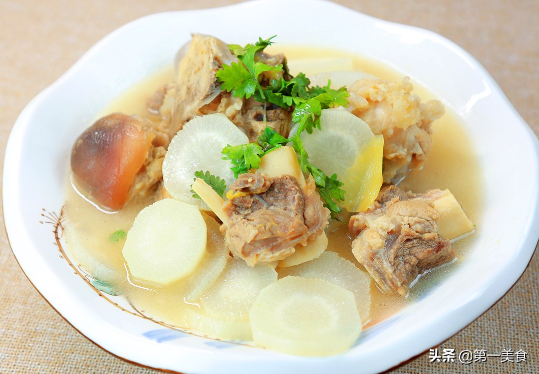 炖大骨头汤怎么炖最好喝,炖大骨头汤焯不焯水