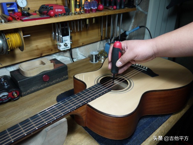 [AG杂志]九河吉他讲堂：维修技术总监赵洪波|木吉他的基本调整