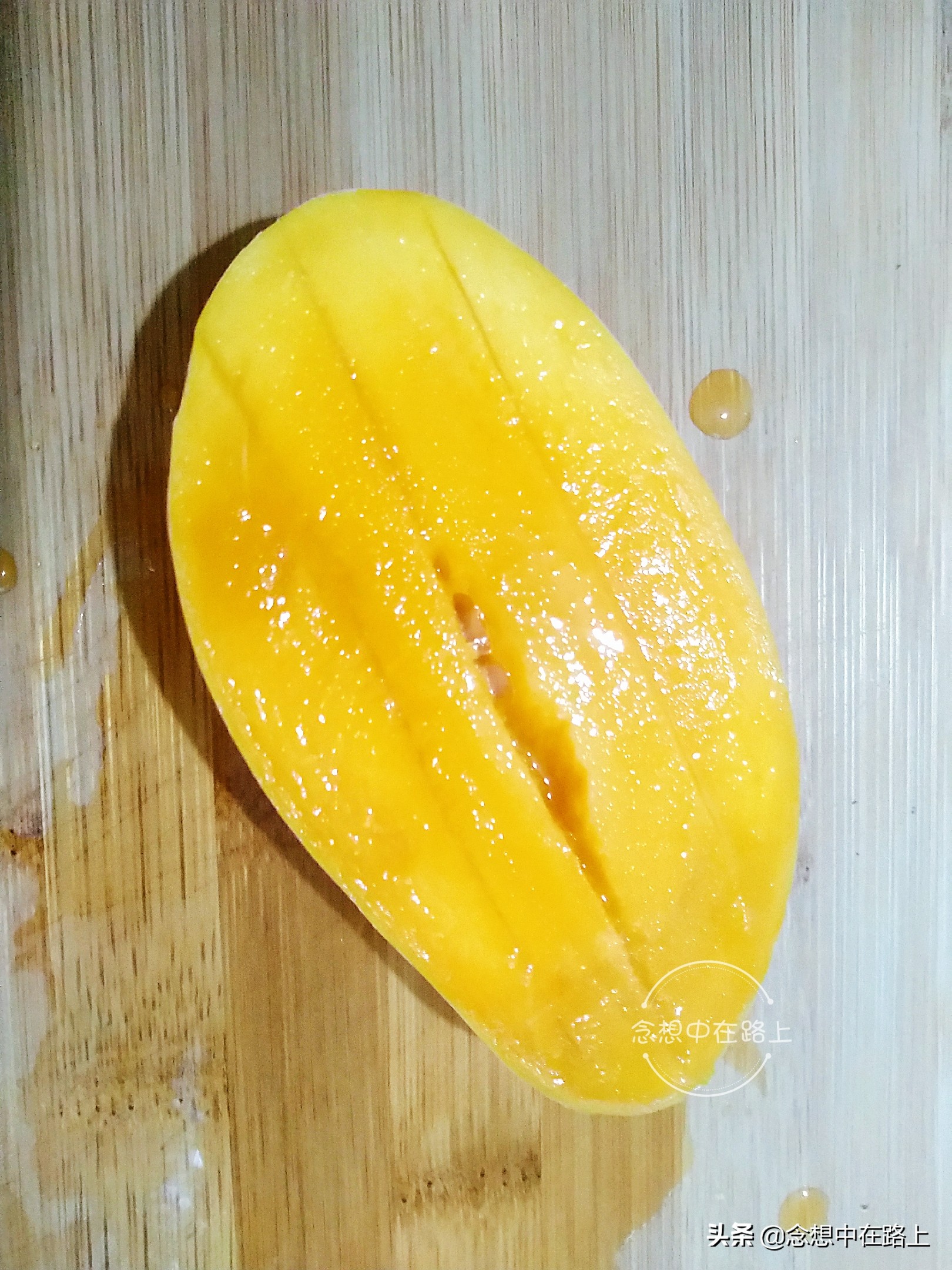 芒果该怎么切才好,如何切芒果更好吃又更方便