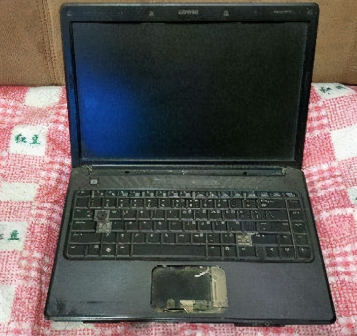 笔记本电池拆机充电,笔记本电源怎么拆解