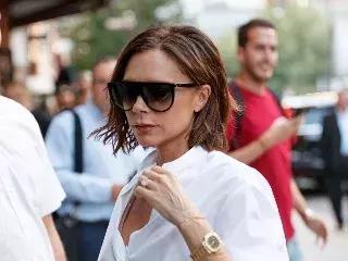 年轻时的贝克汉姆和维多利亚,贝克汉姆维多利亚为何拄拐杖