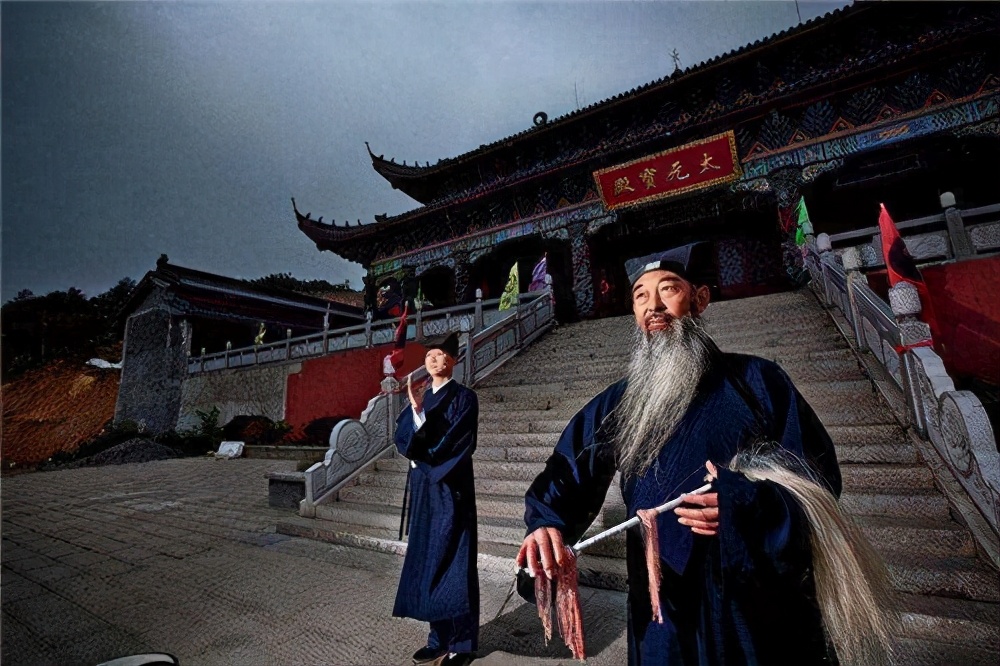 为什么说道士乱世下山盛世归隐,道士为何乱世下山而和尚不知去向