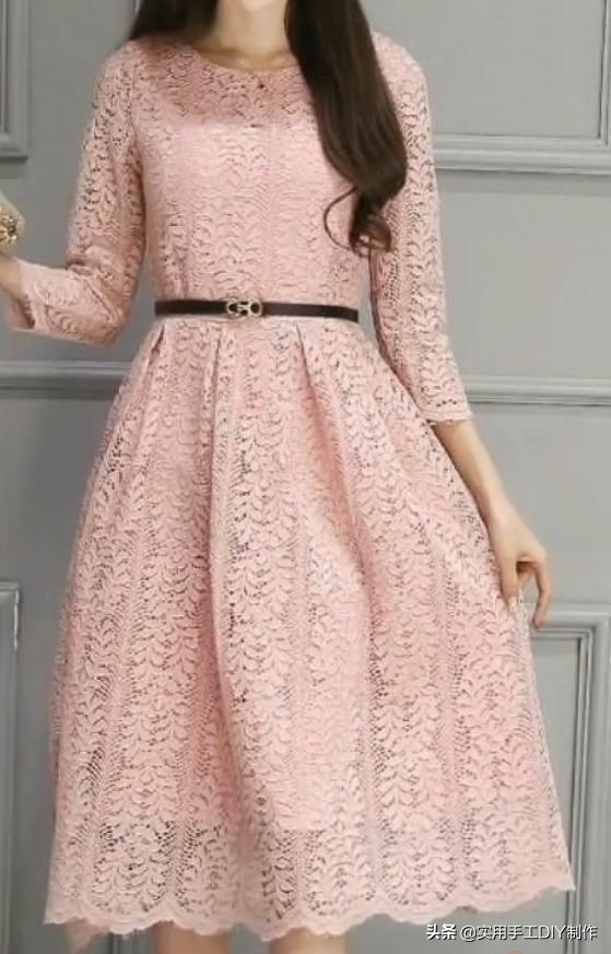 蕾丝绣花连衣裙精致美丽又优雅,设计小众蕾丝连衣裙