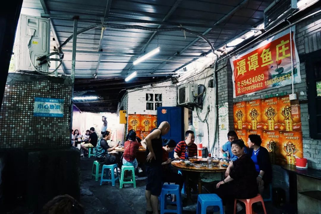 重庆100-200民宿推荐以及价格,100家苍蝇馆子重庆