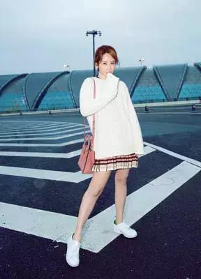 这篇春晚穿搭主要是来回(应)馈(付)社(老)会(板)的!