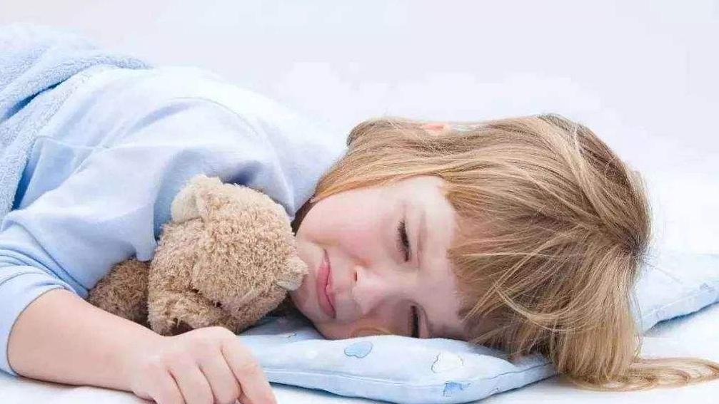 作为家长孩子犯错我们该怎么做,家长怎么正确的面对孩子的失误