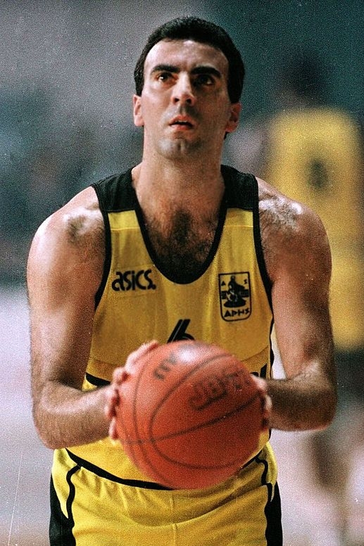 「希腊队」功成名就的战神杀手，与续写“希腊神话”的字母怪兽