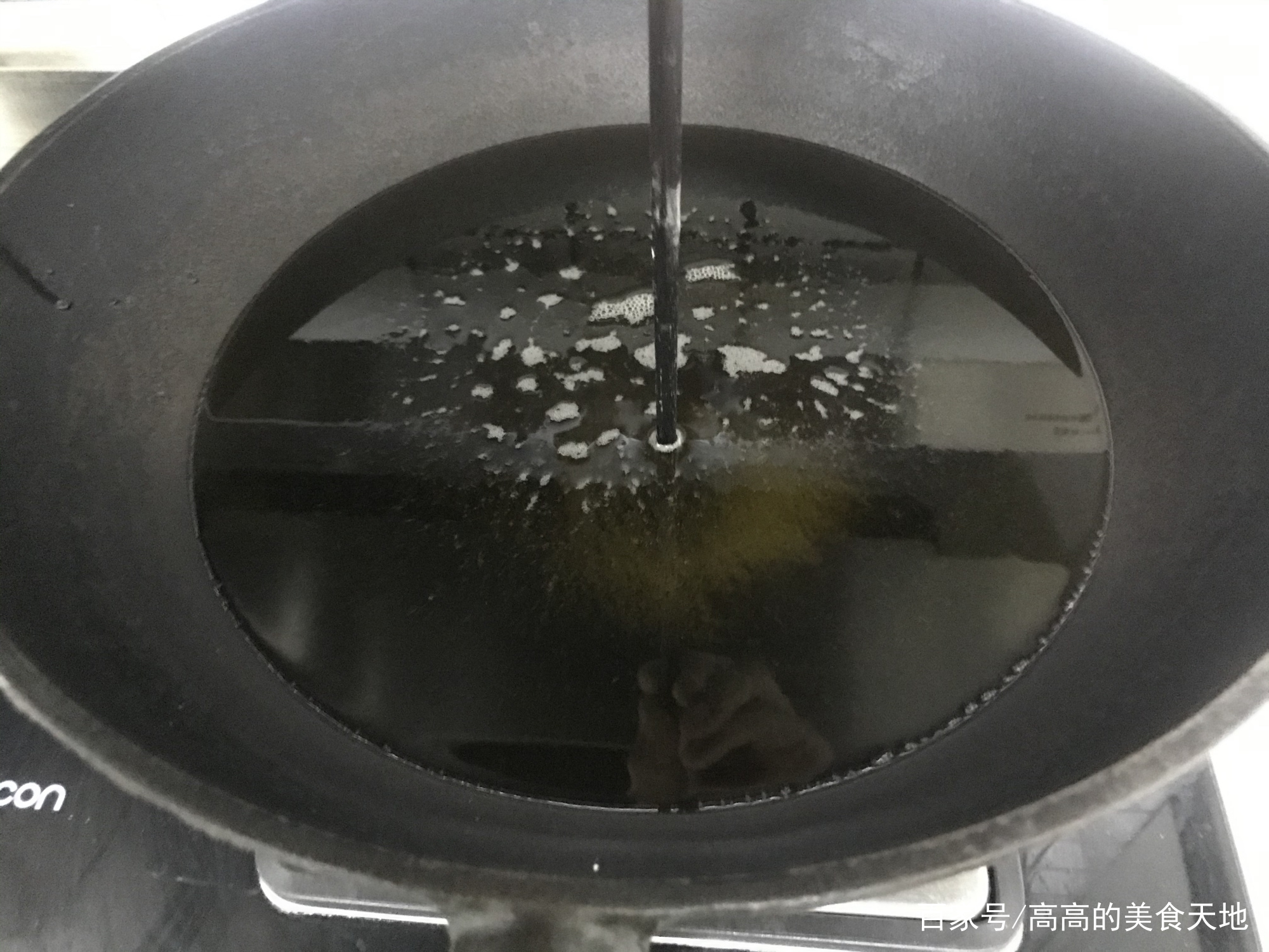 花1000学的炸油条做法,香酥油条配方和制作方法