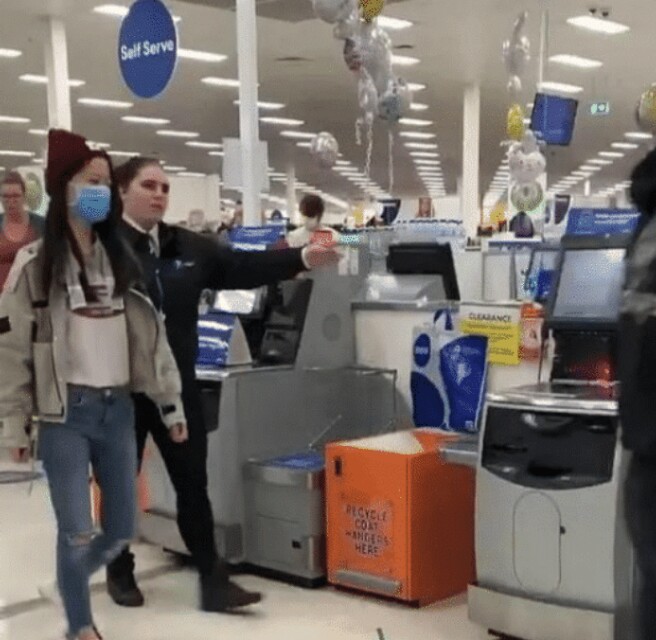 澳洲华人在超市买奶粉被骂,中国人在澳洲买奶粉事件