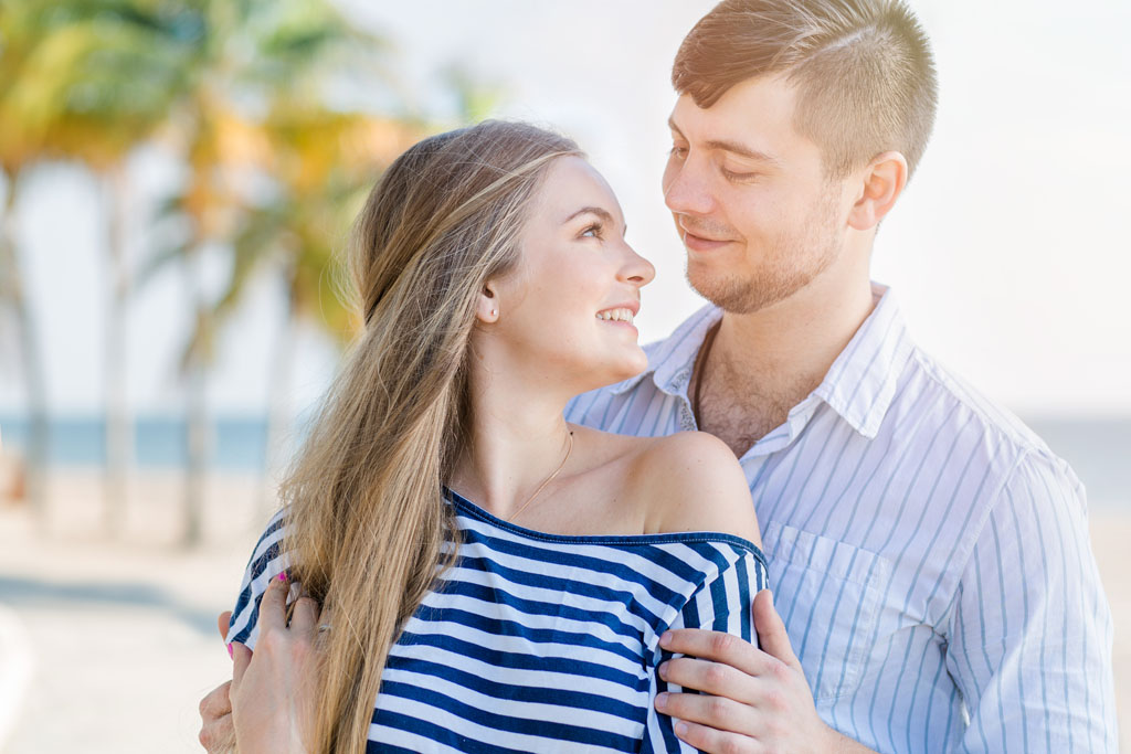 女人用好这3招轻松俘获男人心,女人最让男人动心的三个动作