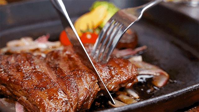 吃「M5和牛」!喷火一米高才能吃!北京路、岗顶...