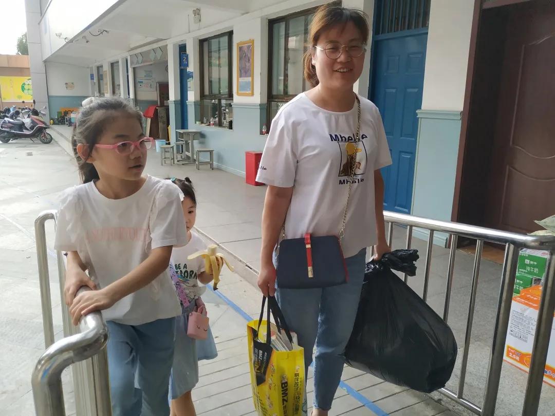 微光汇聚终成灿阳—郑州市中原区汝河新区小学积极助力灾后重建