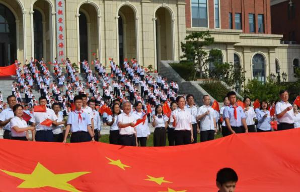 青岛cbd超燃快闪献礼海军节,我和我的祖国快闪青岛学校