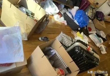 13岁男孩跟着飞机飞行1.5小时,14岁男孩躲在飞机里飞行一个小时