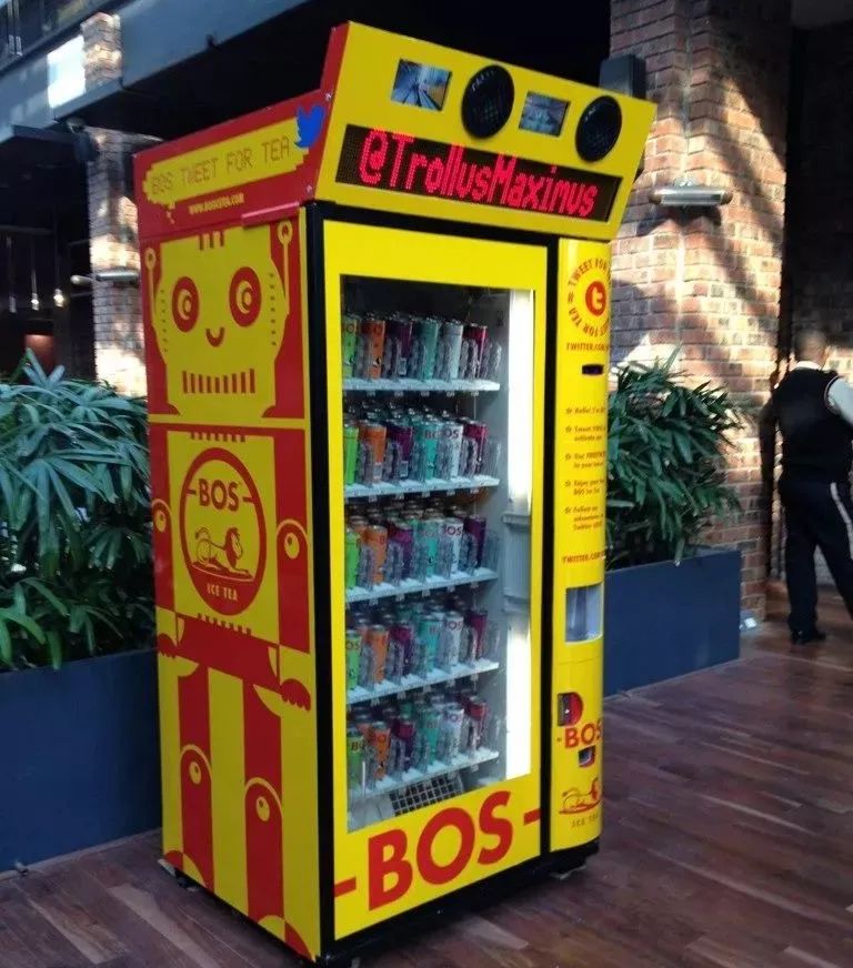 卖金鱼、卖昆虫、卖习题?!日本的自动贩卖机,脑洞突破天际