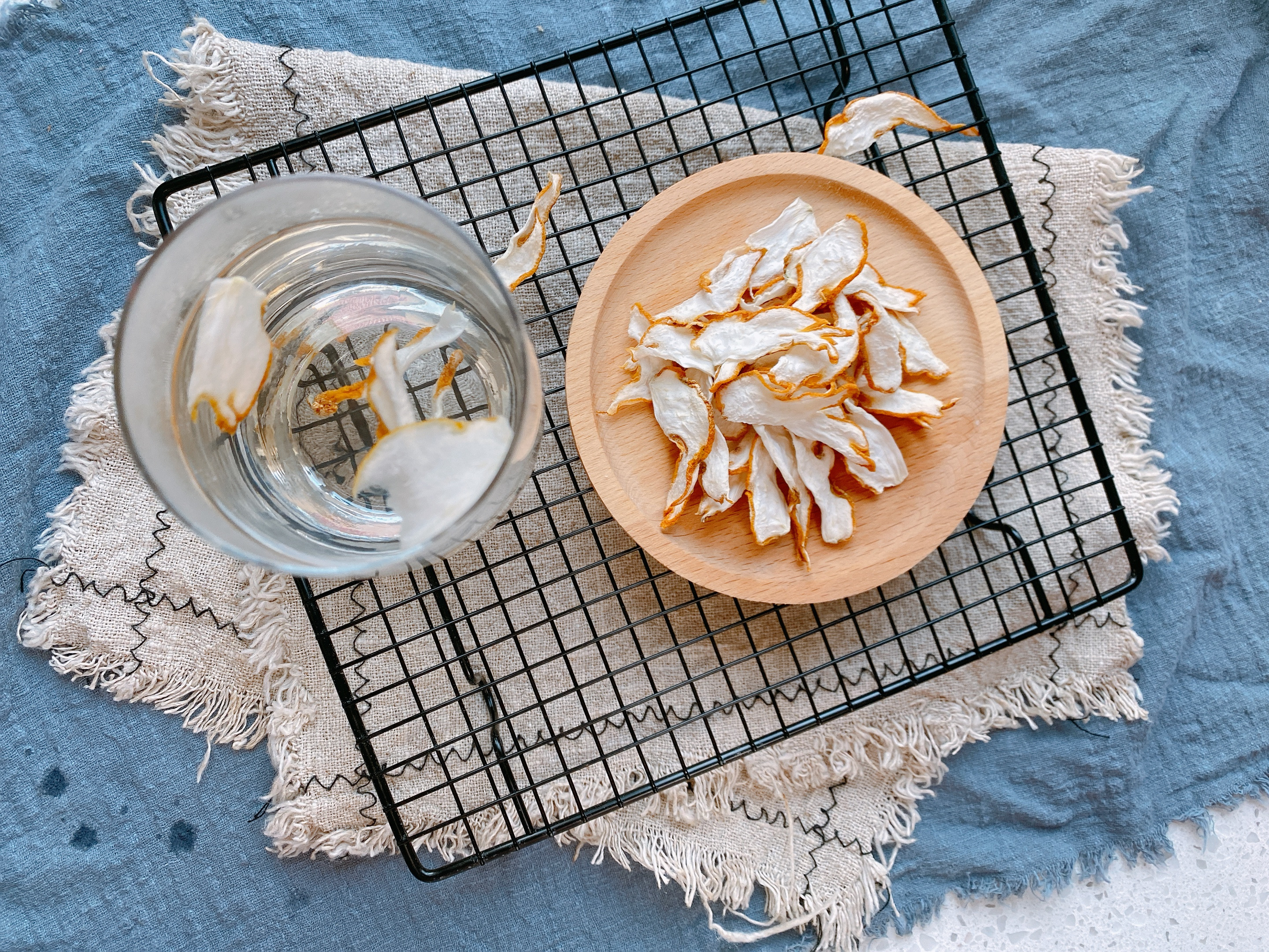 过年了，准备点金佛手，喜庆而且用处多，能泡茶做果干还能泡酒