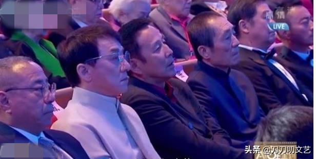 周冬雨少年的你荣获两个奖项,周冬雨获金像奖少年的你影后